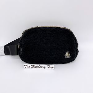 LULULEMON Everywhere Belt Bag 1L Black Fleece Gold LU9B18S NWT